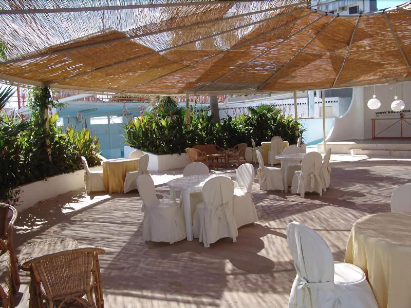 Palazzo Reginella Aparthotel Bovalino Marina Exterior photo