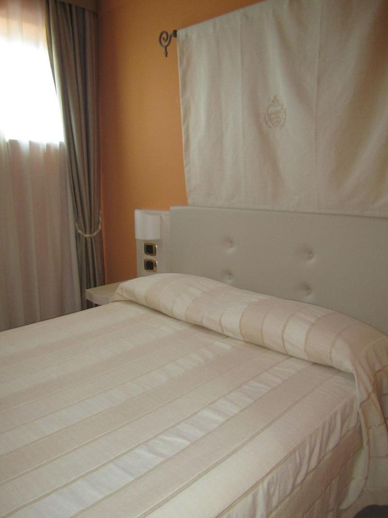 Palazzo Reginella Aparthotel Bovalino Marina Exterior photo